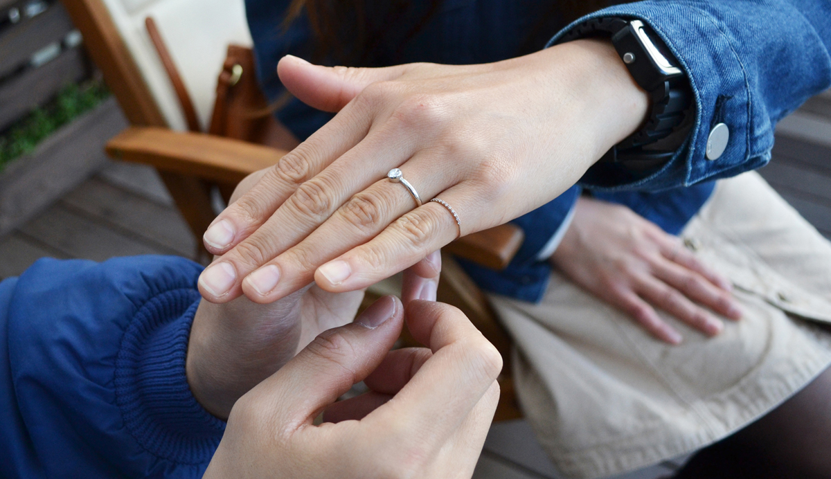 婚約指輪とは