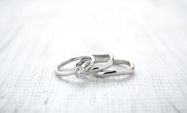 なぜ結婚指輪はプラチナなのか