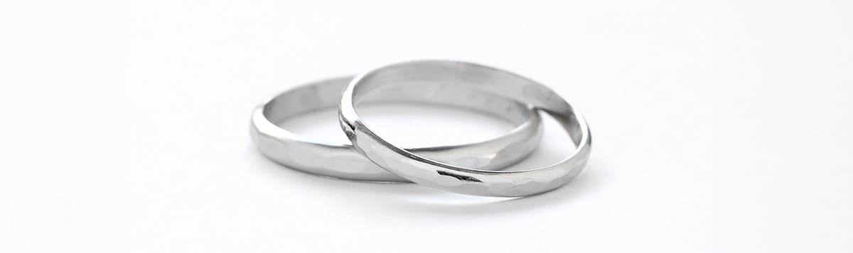 ストレート(甲丸)デザインのプラチナ結婚指輪