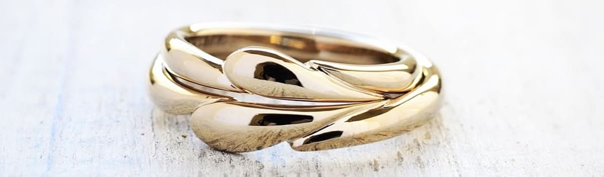 結婚指輪の鋳造製法とは?鍛造との違い・メリット・デメリットと選び方
