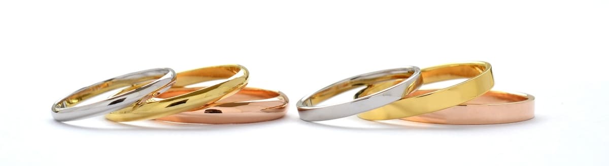 ストレートデザインの結婚指輪