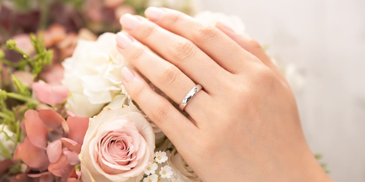 結婚指輪はなぜ薬指？左手につける理由と意味を解説